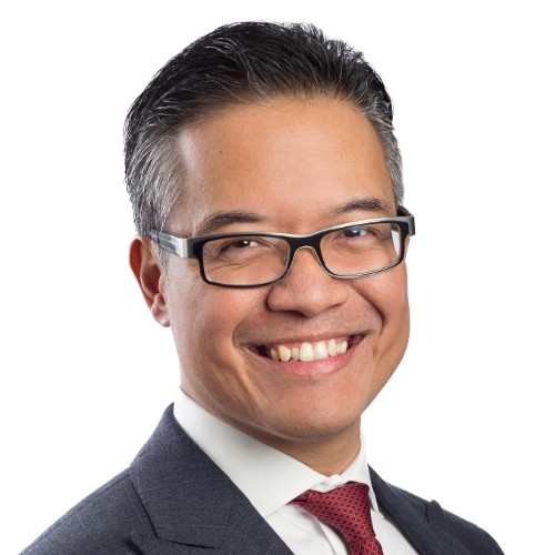 headshot of Victor Calanog at Moody's analytics